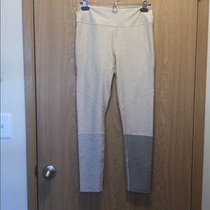 Outdoor Voices Pants & Jumpsuits - Outdoor Voices 7/8 Colorblock Dipped Leggings Outdoor Voices Pants & Jumpsuits - Outdoor Voices 7/8 Colorblock Dipped Leggings